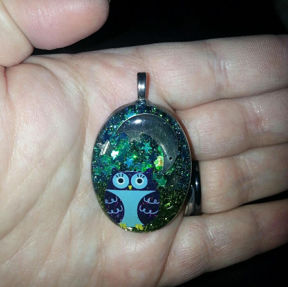 owl resin pendant